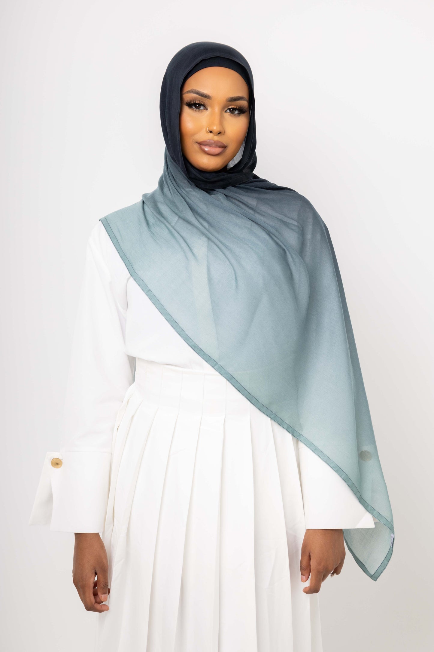 AQUORE ombré hijab